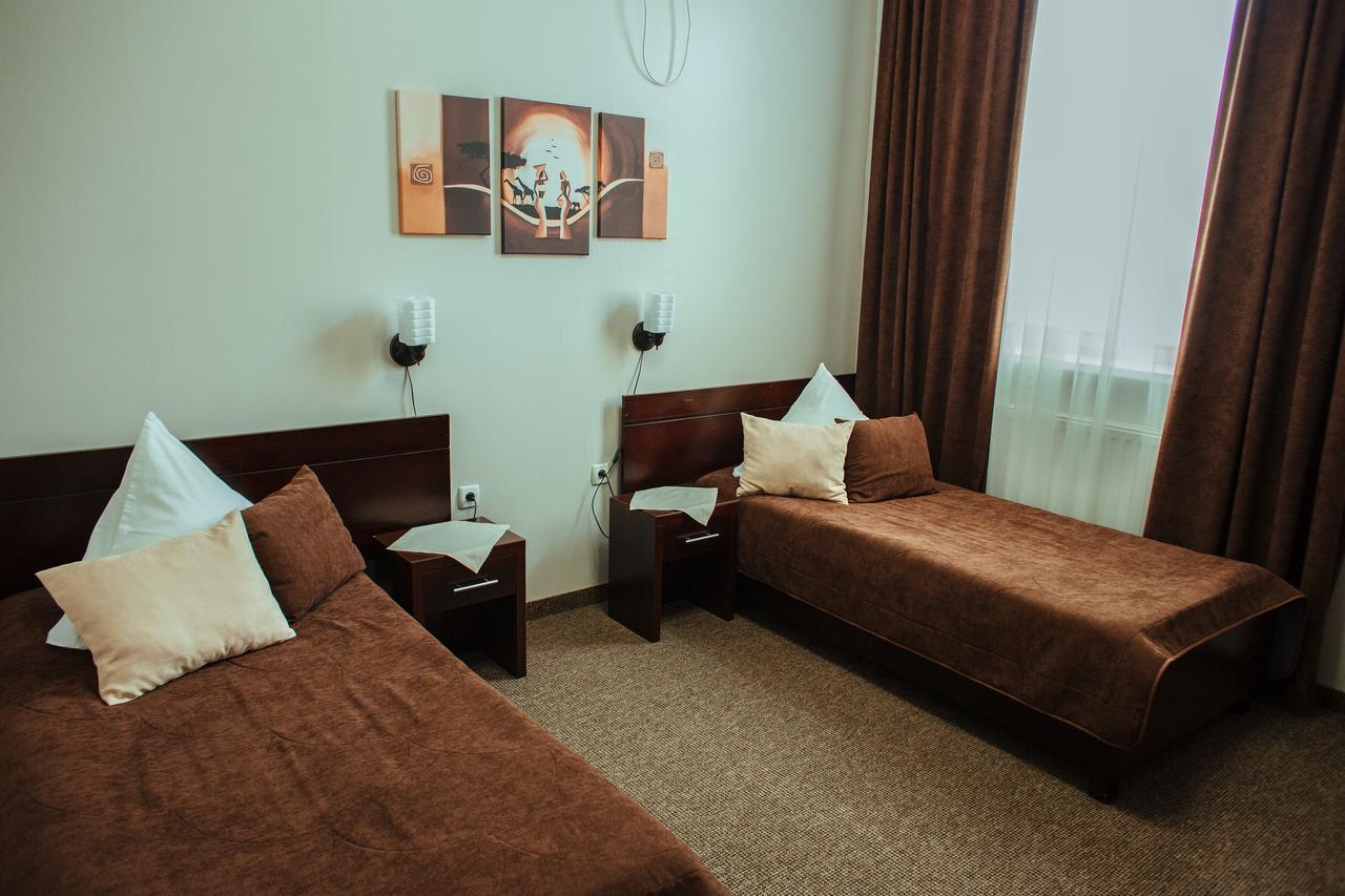 Jj Hotel Vynohradiv Exterior photo